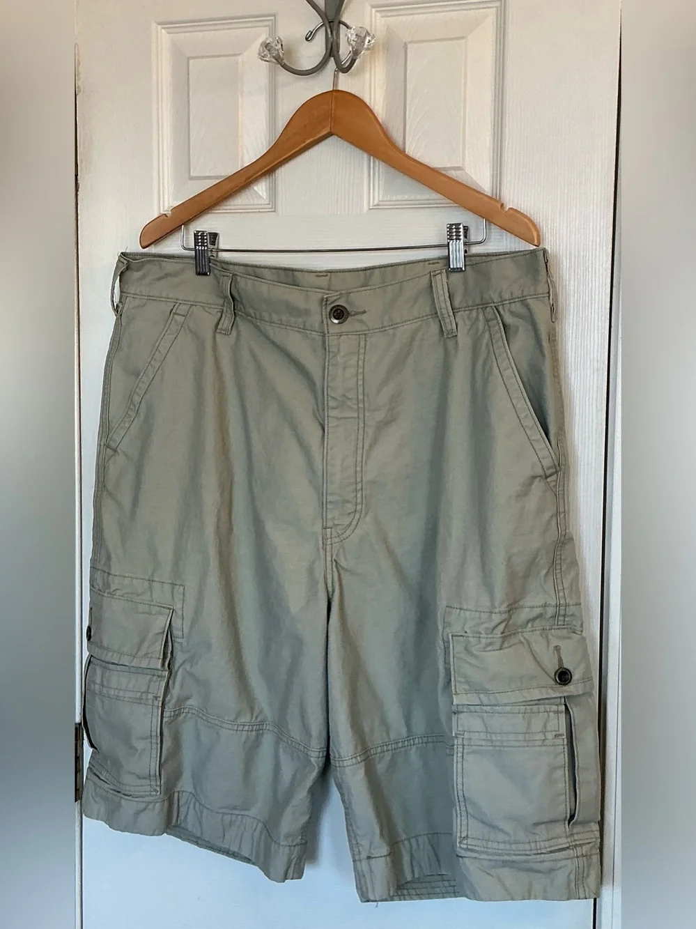 Levi's Men’s Cargo Shorts 38 Tan Solid Cotton Twill Multi Pocket Utility Outdoor